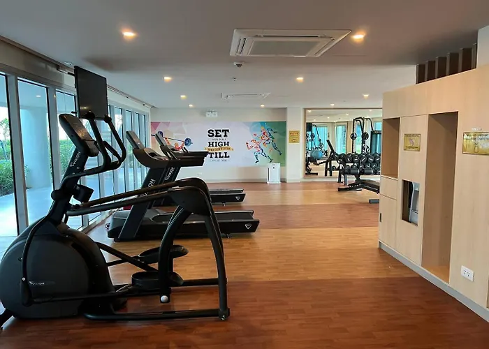 Spacious 3br Seaview Pool View Near Okada Manila, Naia&moa * Manila